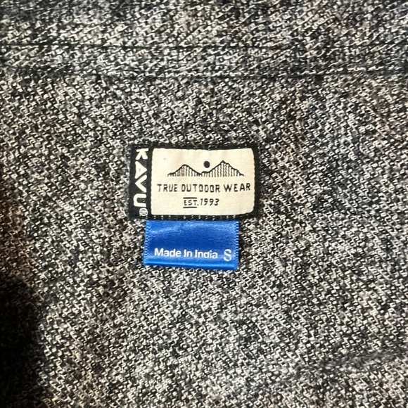 Kavu Women’s Tweed Button Down Size Small - Picture 4 of 5